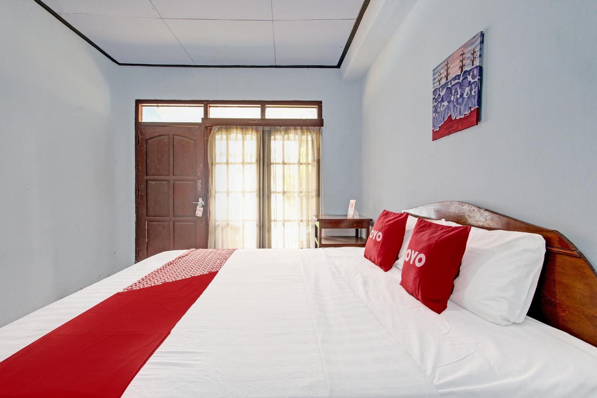 Hotel Capital O 91644 Loka Hause Salatiga Esterno foto