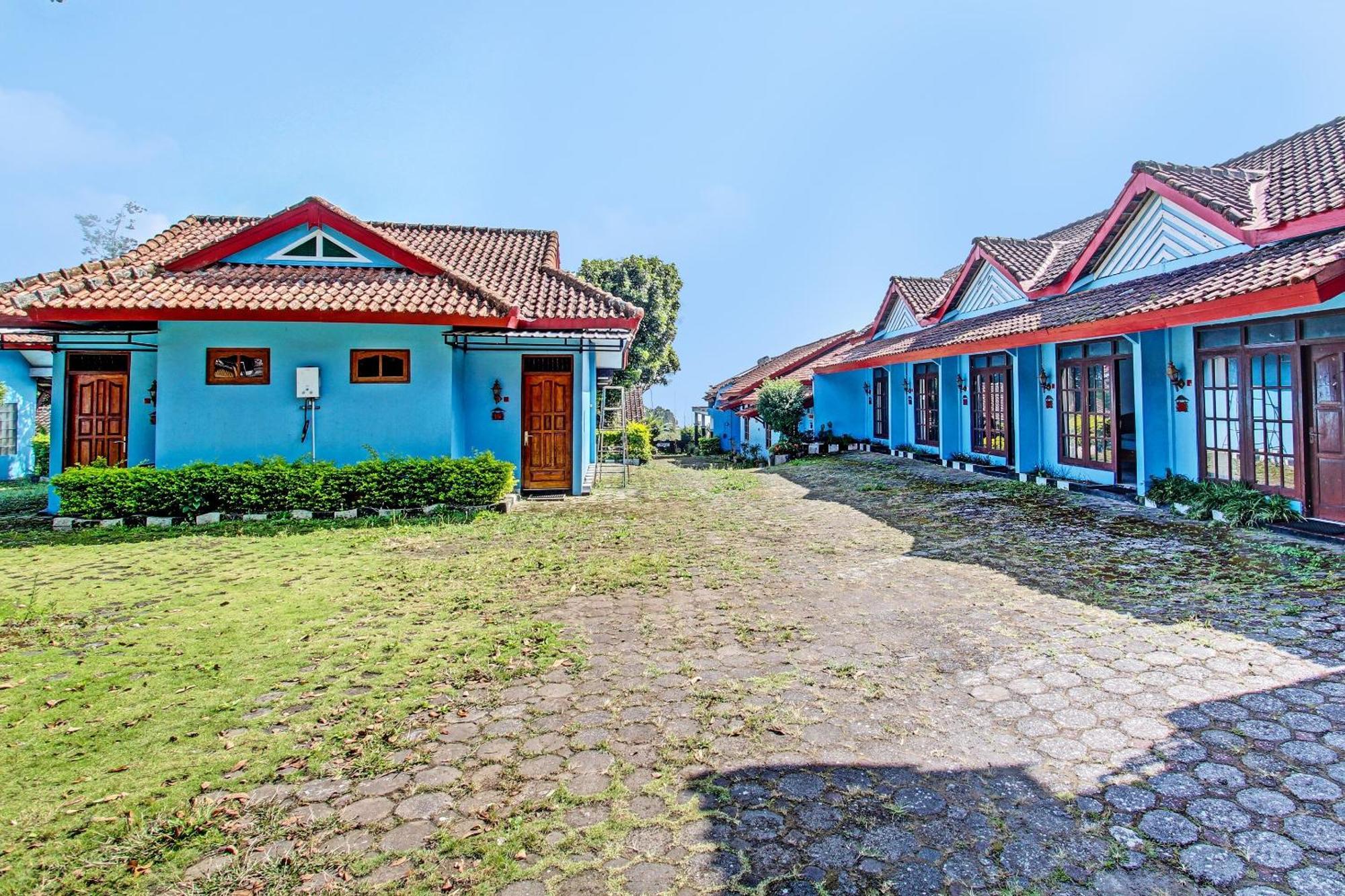 Hotel Capital O 91644 Loka Hause Salatiga Esterno foto